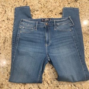Hollister high rise, super skinny jeans